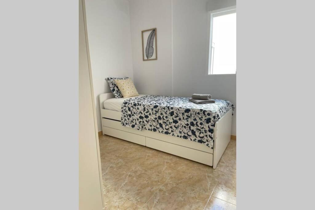 Uim Mediterraneo Poeta 1 Wifi Puerto de Sagunto Exterior photo